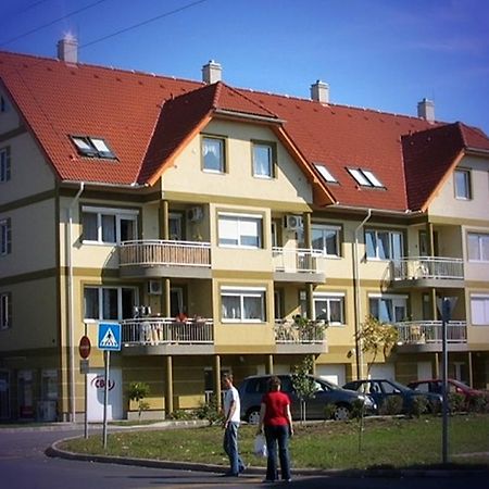 Aaa-Apartment 2 Balatonfured Bagian luar foto